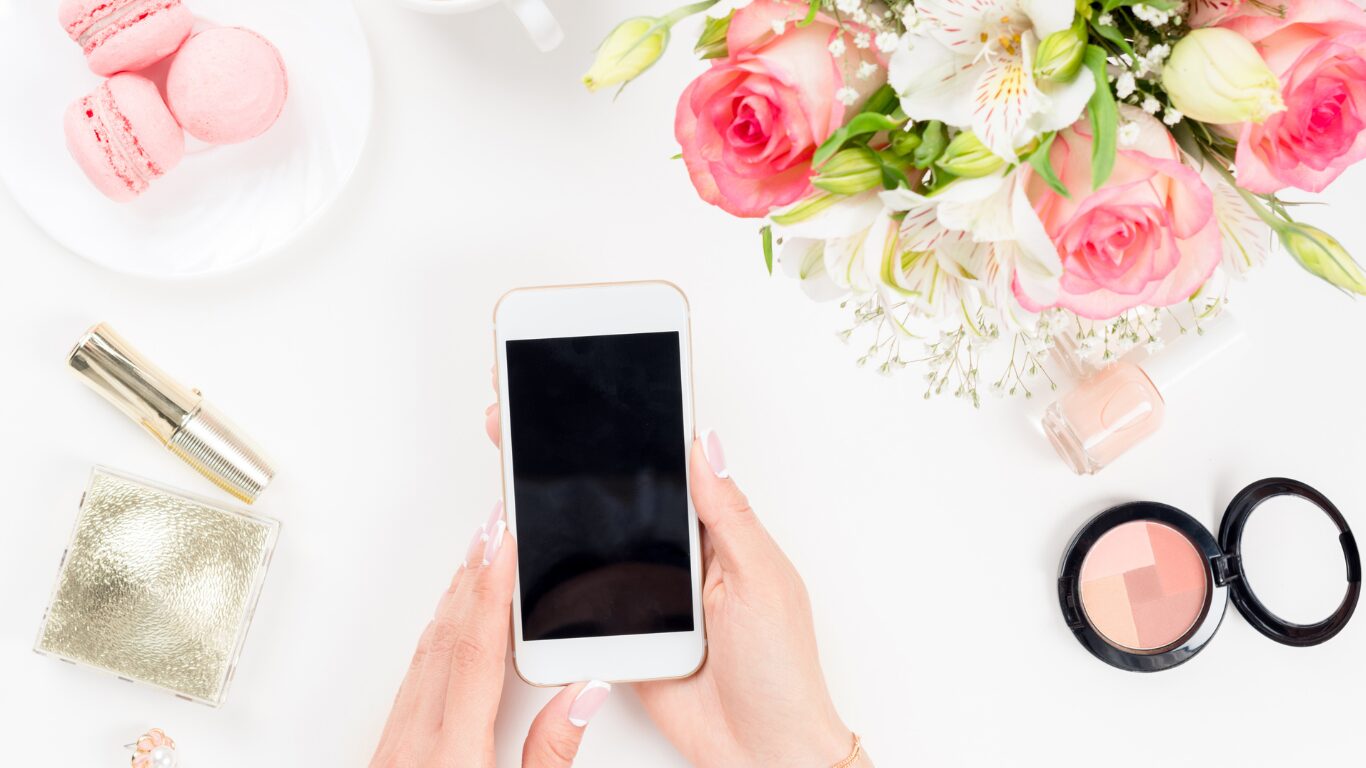 SNS運用代行（Instagram,X,TikTok）